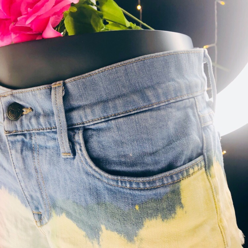 🦊 Wildfox 💦 Tie Dye Distressed Shorts 26 ☀️ - Picture 3 of 8